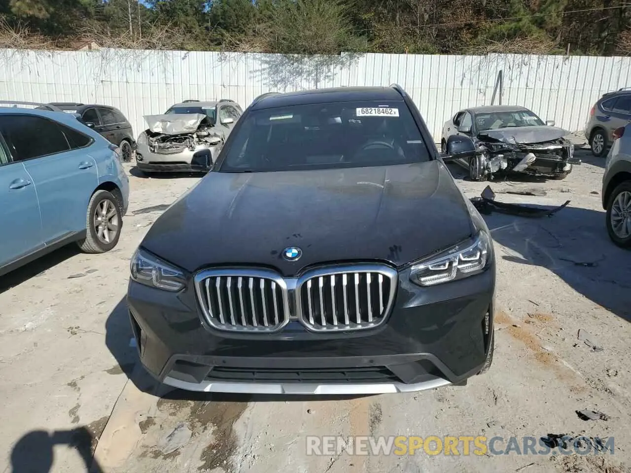 5 Photograph of a damaged car 5UX53DP01N9N23068 BMW X3 2022