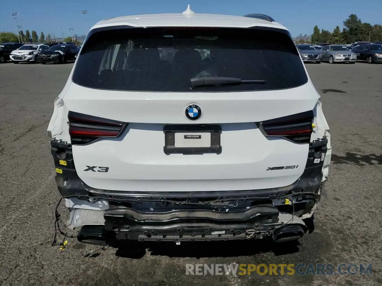 6 Photograph of a damaged car 5UX53DP02N9J15856 BMW X3 2022