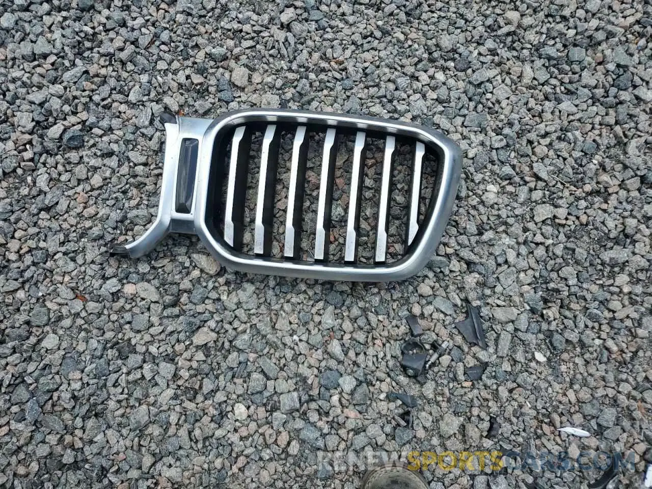 15 Photograph of a damaged car 5UX53DP02N9J36982 BMW X3 2022