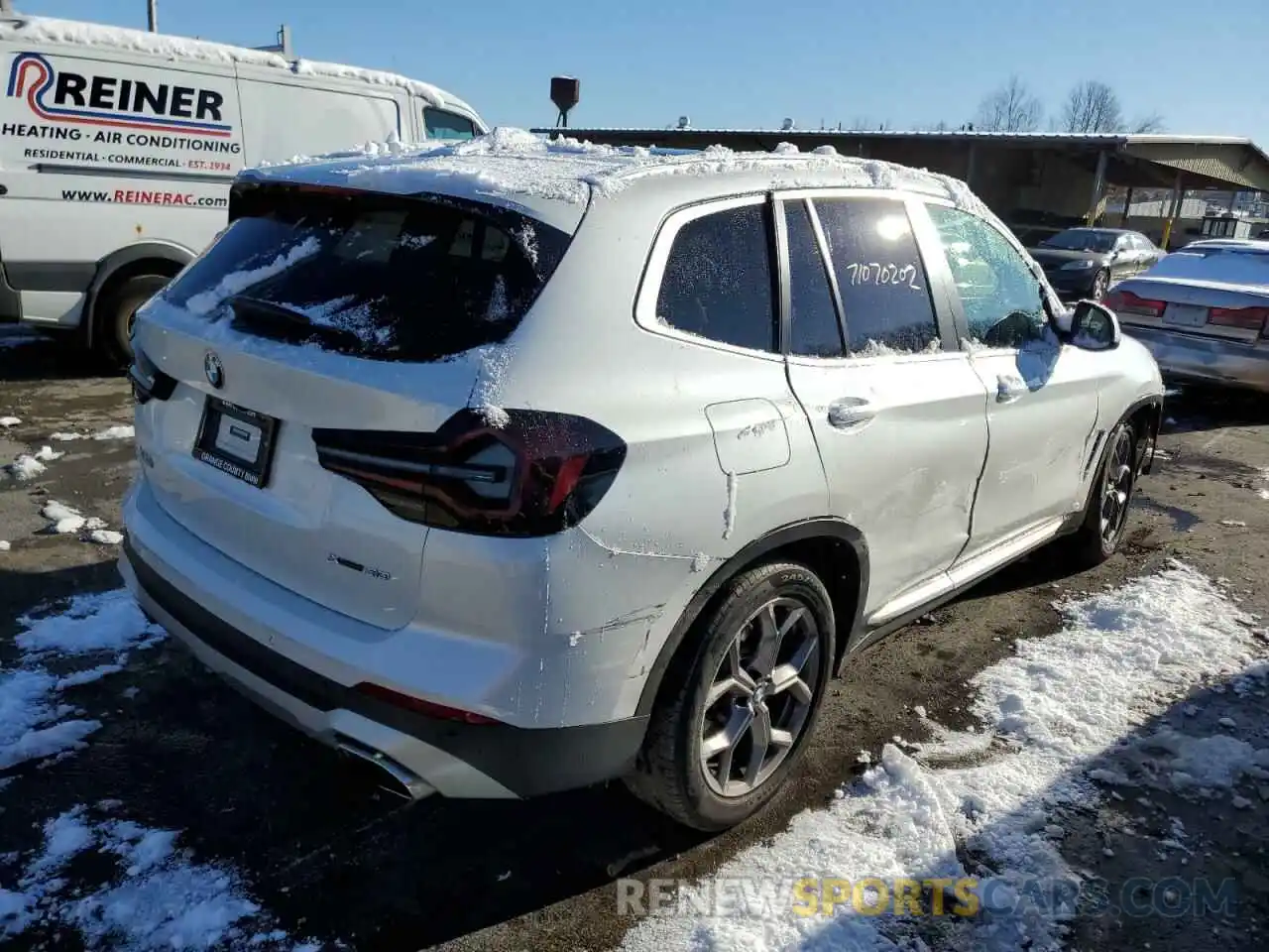 3 Photograph of a damaged car 5UX53DP02N9K14404 BMW X3 2022