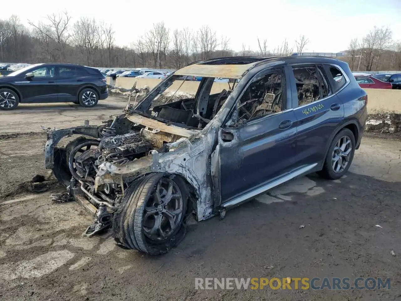 1 Photograph of a damaged car 5UX53DP02N9K63019 BMW X3 2022