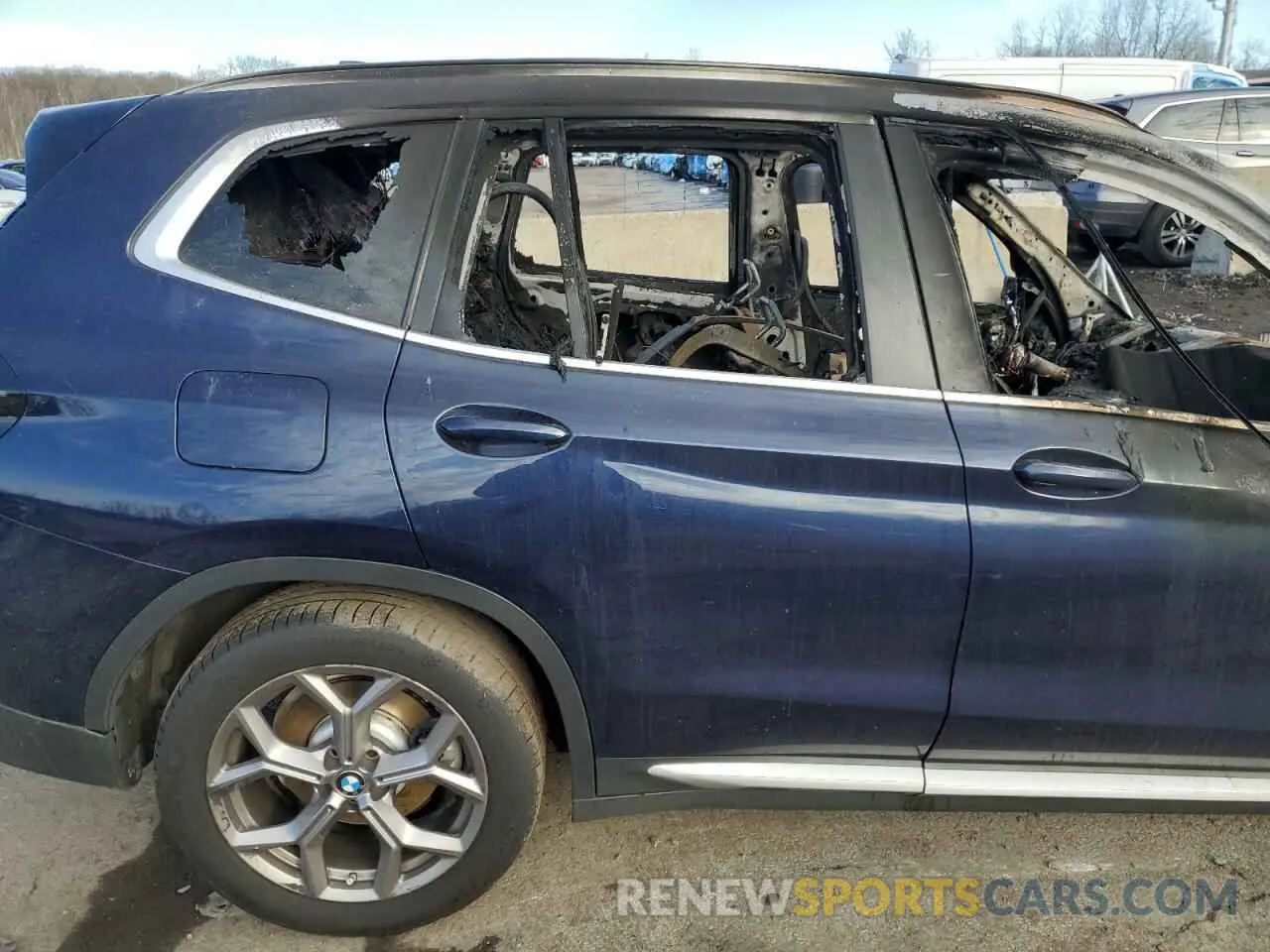 11 Photograph of a damaged car 5UX53DP02N9K63019 BMW X3 2022