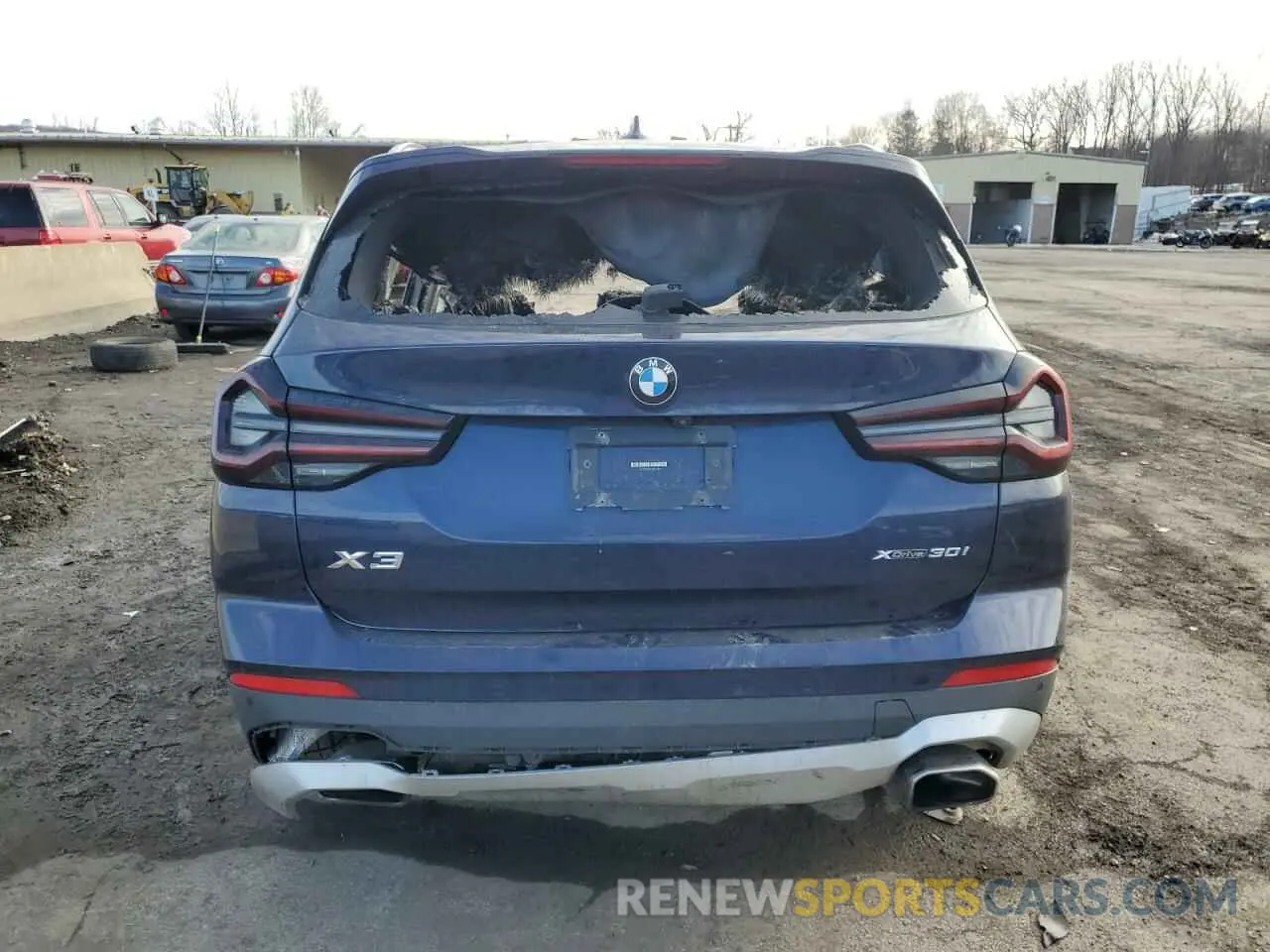 6 Photograph of a damaged car 5UX53DP02N9K63019 BMW X3 2022