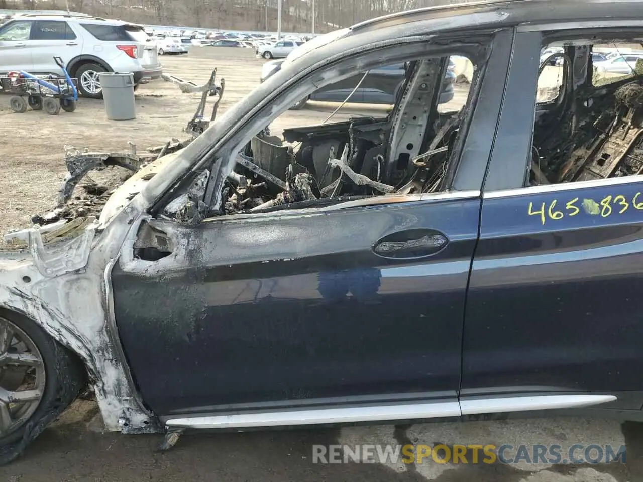 7 Photograph of a damaged car 5UX53DP02N9K63019 BMW X3 2022