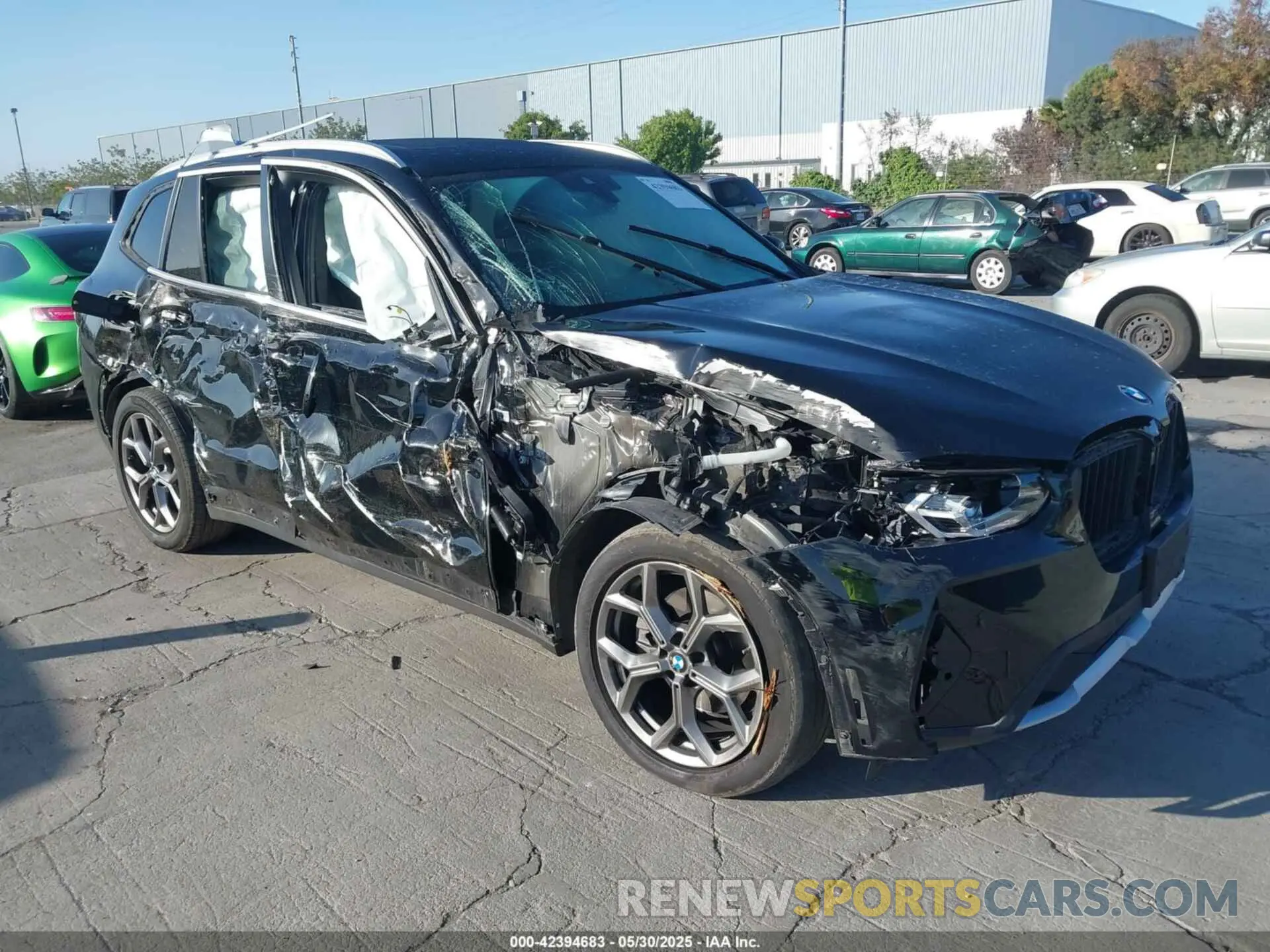 1 Photograph of a damaged car 5UX53DP02N9L46840 BMW X3 2022