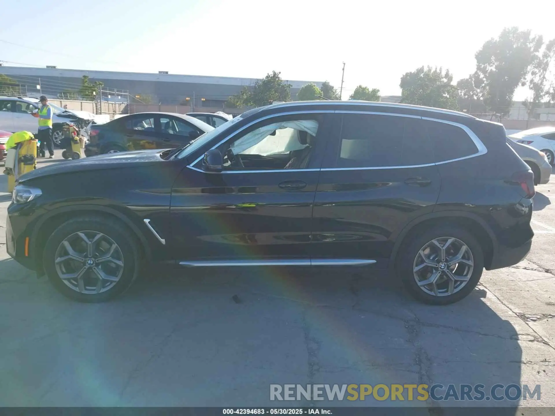 15 Photograph of a damaged car 5UX53DP02N9L46840 BMW X3 2022