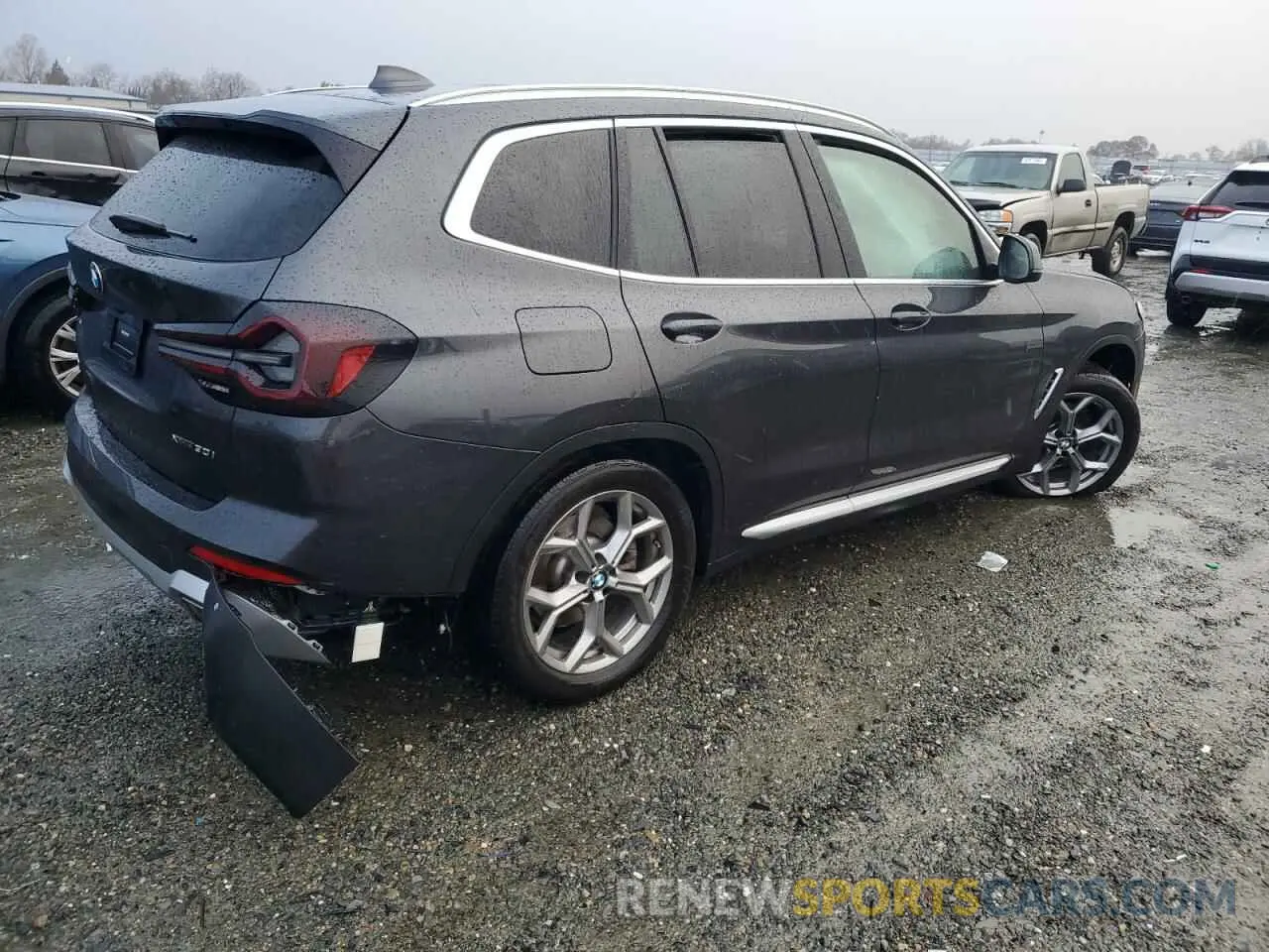 3 Photograph of a damaged car 5UX53DP02N9M92784 BMW X3 2022