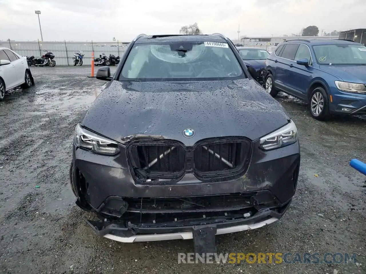 5 Photograph of a damaged car 5UX53DP02N9M92784 BMW X3 2022