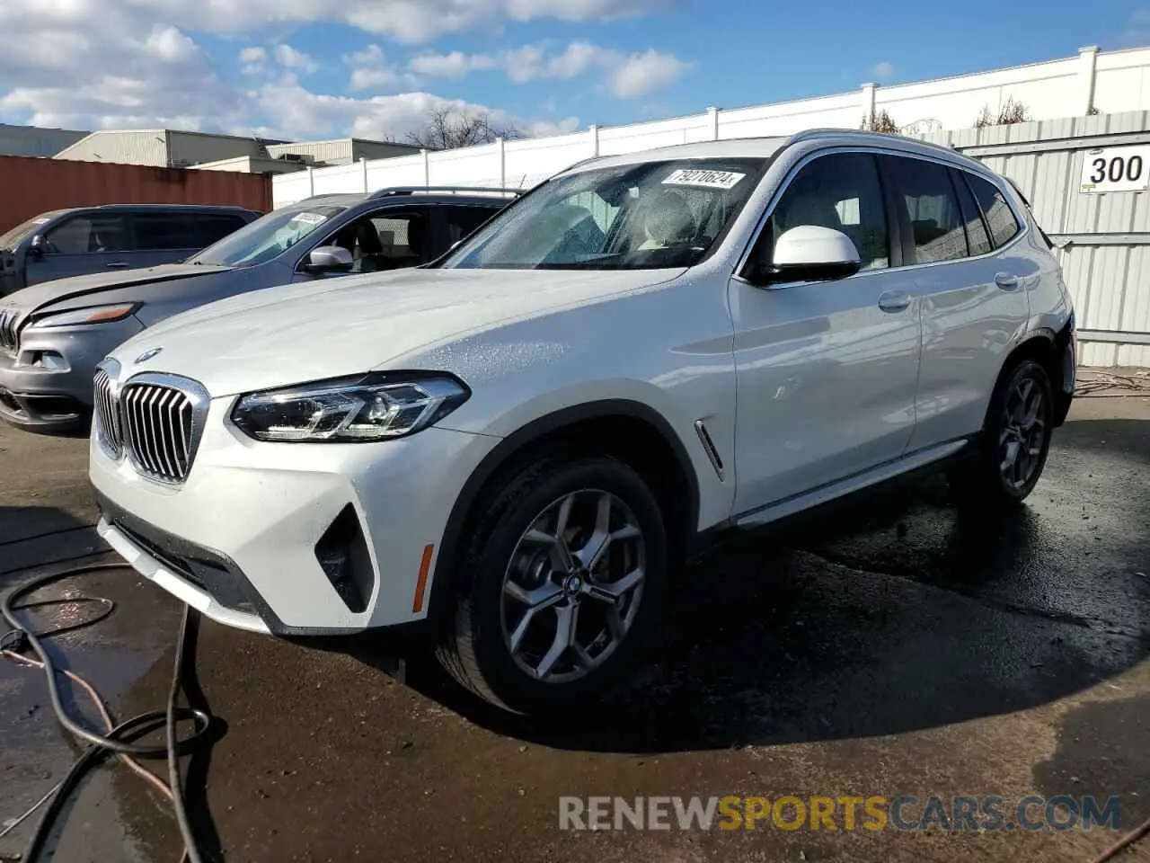 1 Photograph of a damaged car 5UX53DP02N9N25833 BMW X3 2022