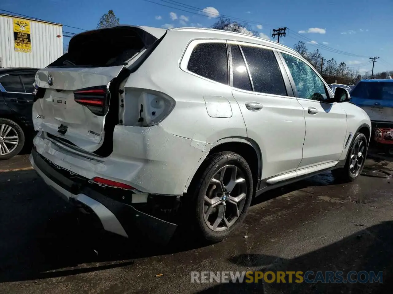 3 Photograph of a damaged car 5UX53DP02N9N25833 BMW X3 2022