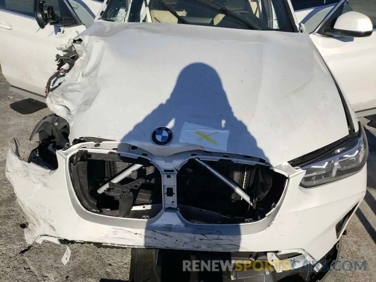 12 Photograph of a damaged car 5UX53DP02N9N28747 BMW X3 2022