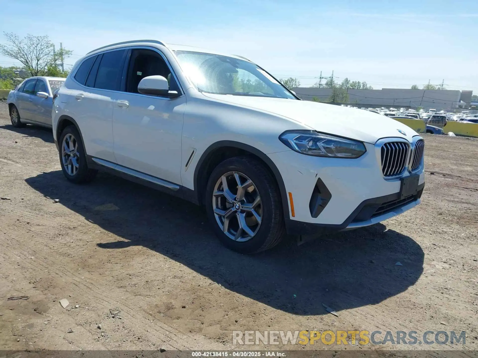 1 Photograph of a damaged car 5UX53DP02N9N42762 BMW X3 2022