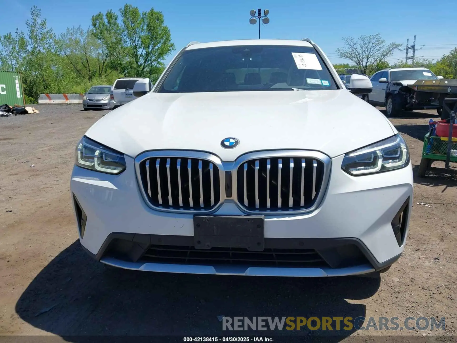 12 Photograph of a damaged car 5UX53DP02N9N42762 BMW X3 2022