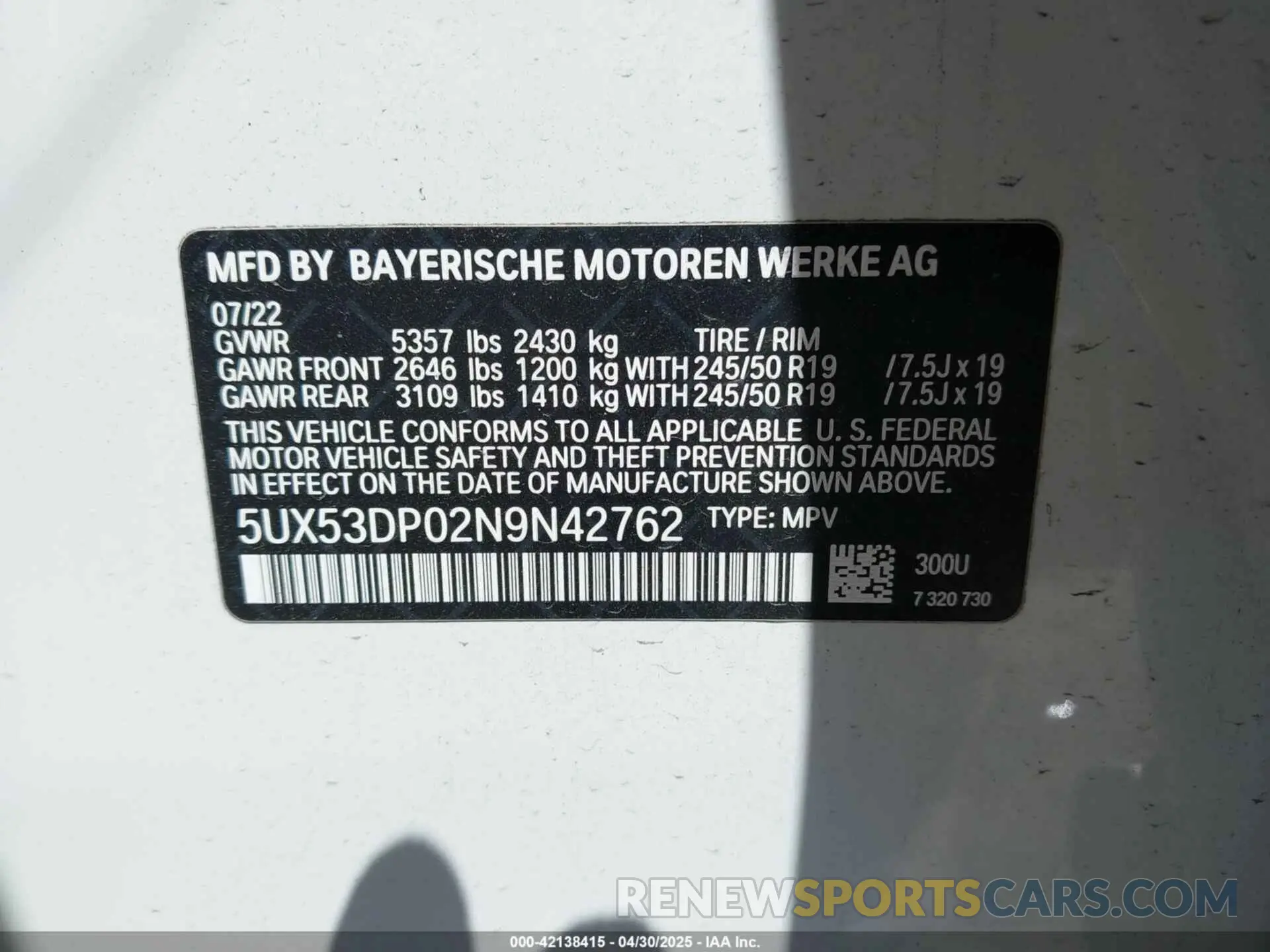 9 Photograph of a damaged car 5UX53DP02N9N42762 BMW X3 2022