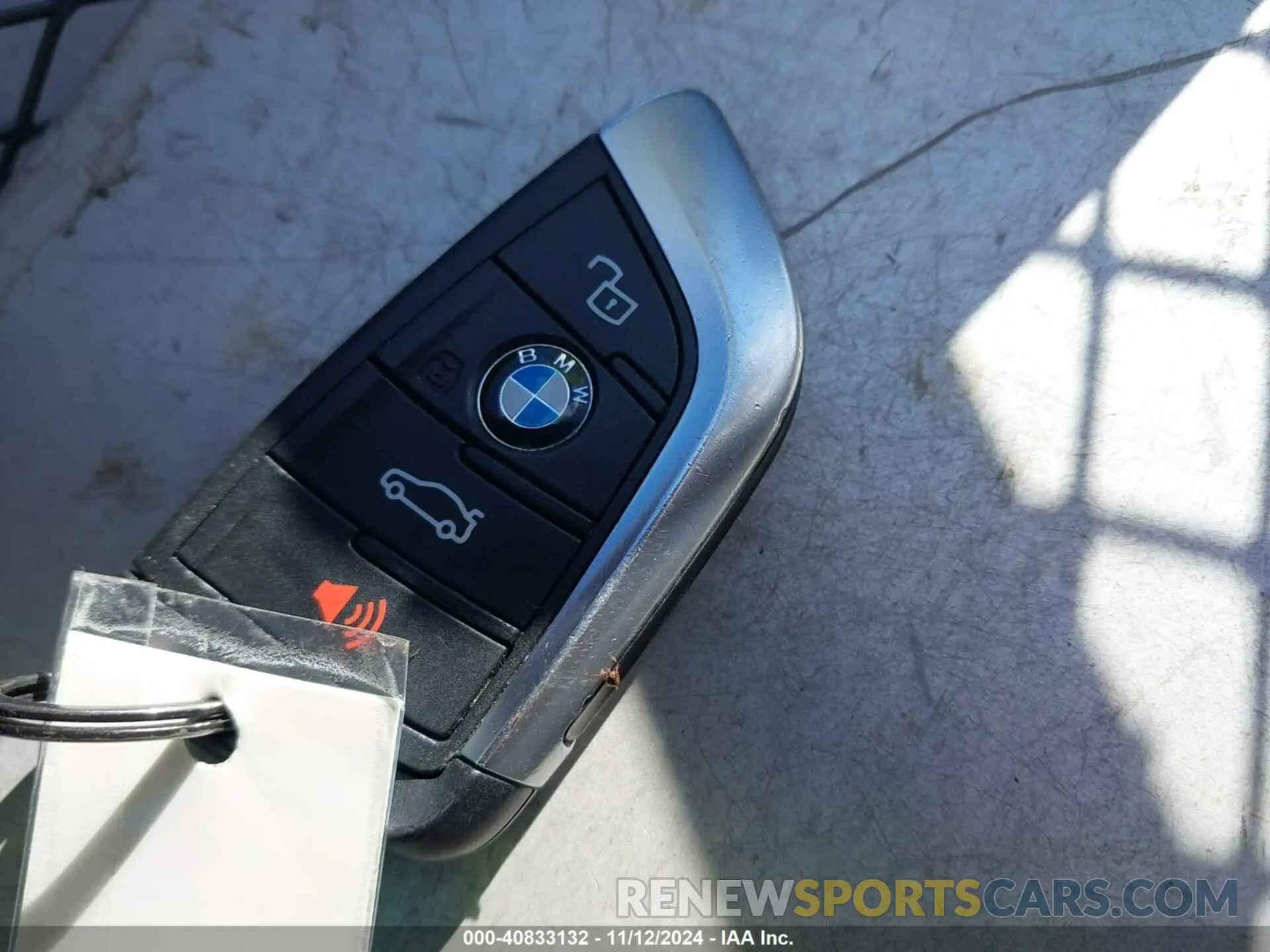 11 Photograph of a damaged car 5UX53DP03N9N34346 BMW X3 2022