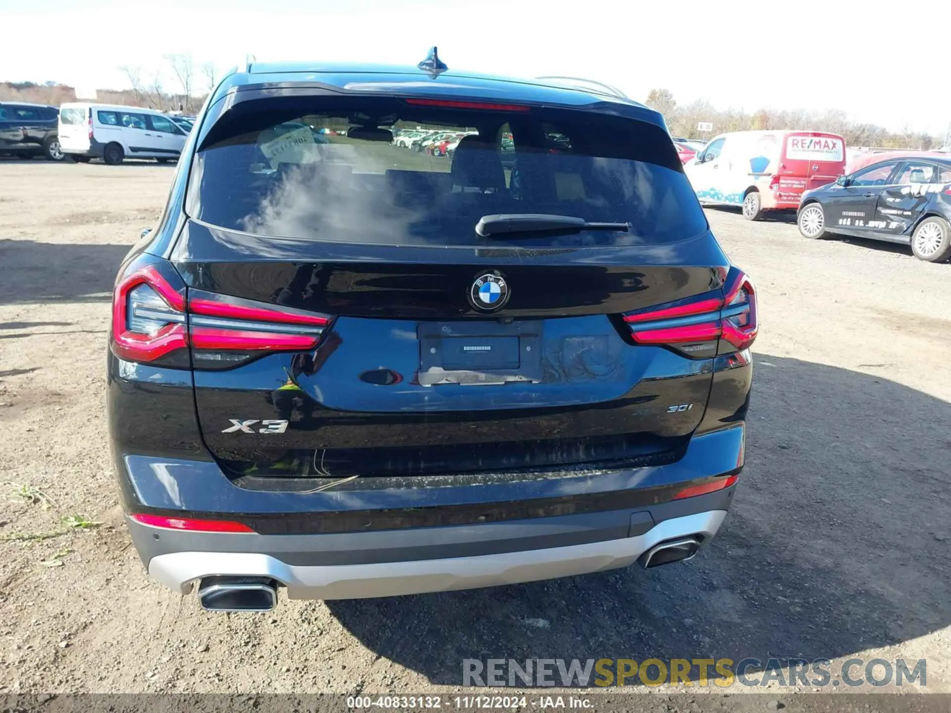 16 Photograph of a damaged car 5UX53DP03N9N34346 BMW X3 2022