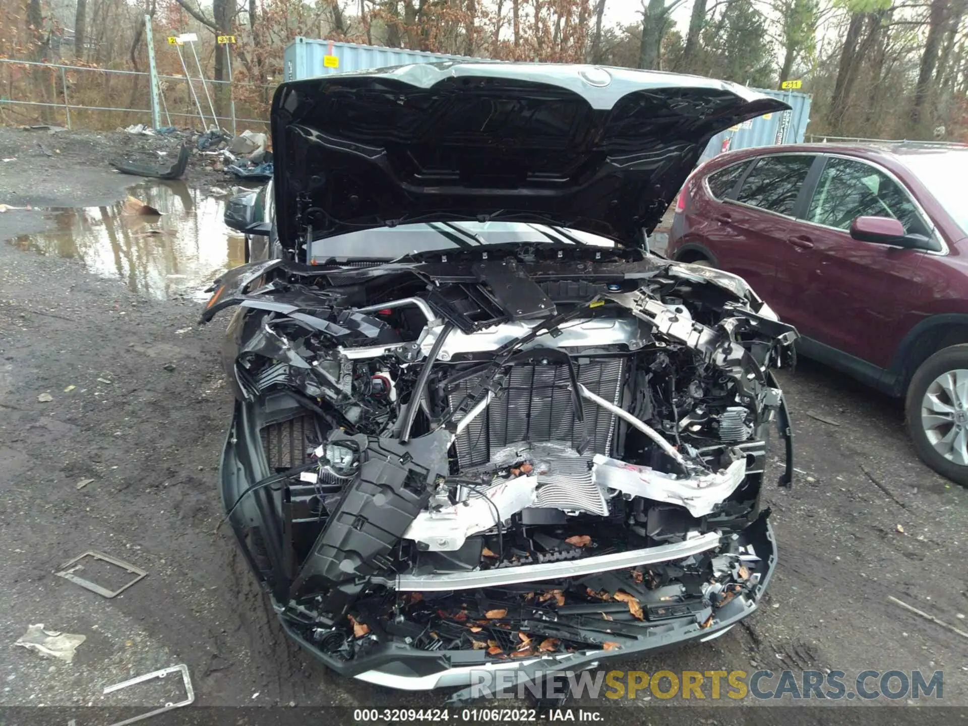 6 Photograph of a damaged car 5UX53DP04N9J81163 BMW X3 2022