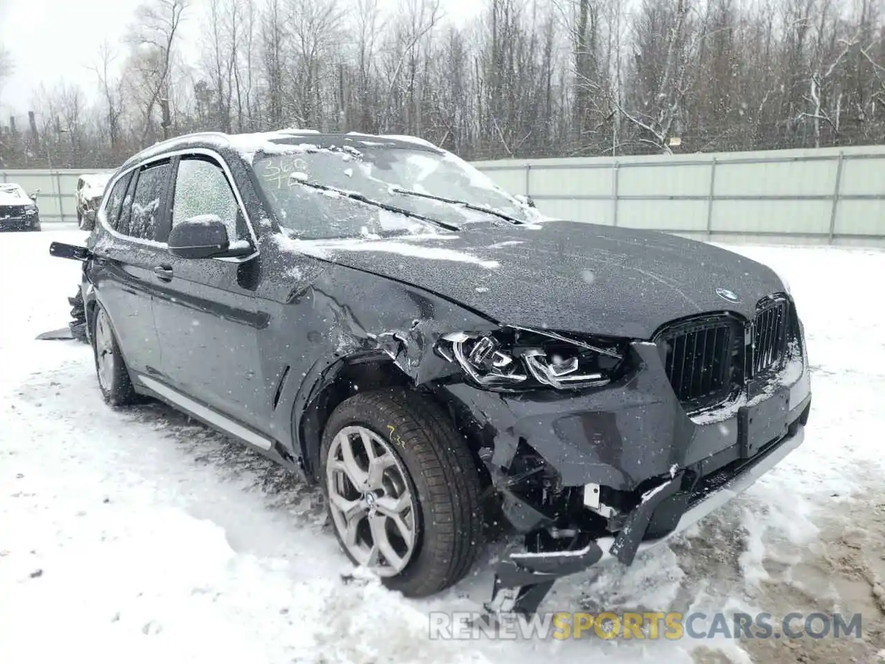 1 Photograph of a damaged car 5UX53DP05N9J11607 BMW X3 2022