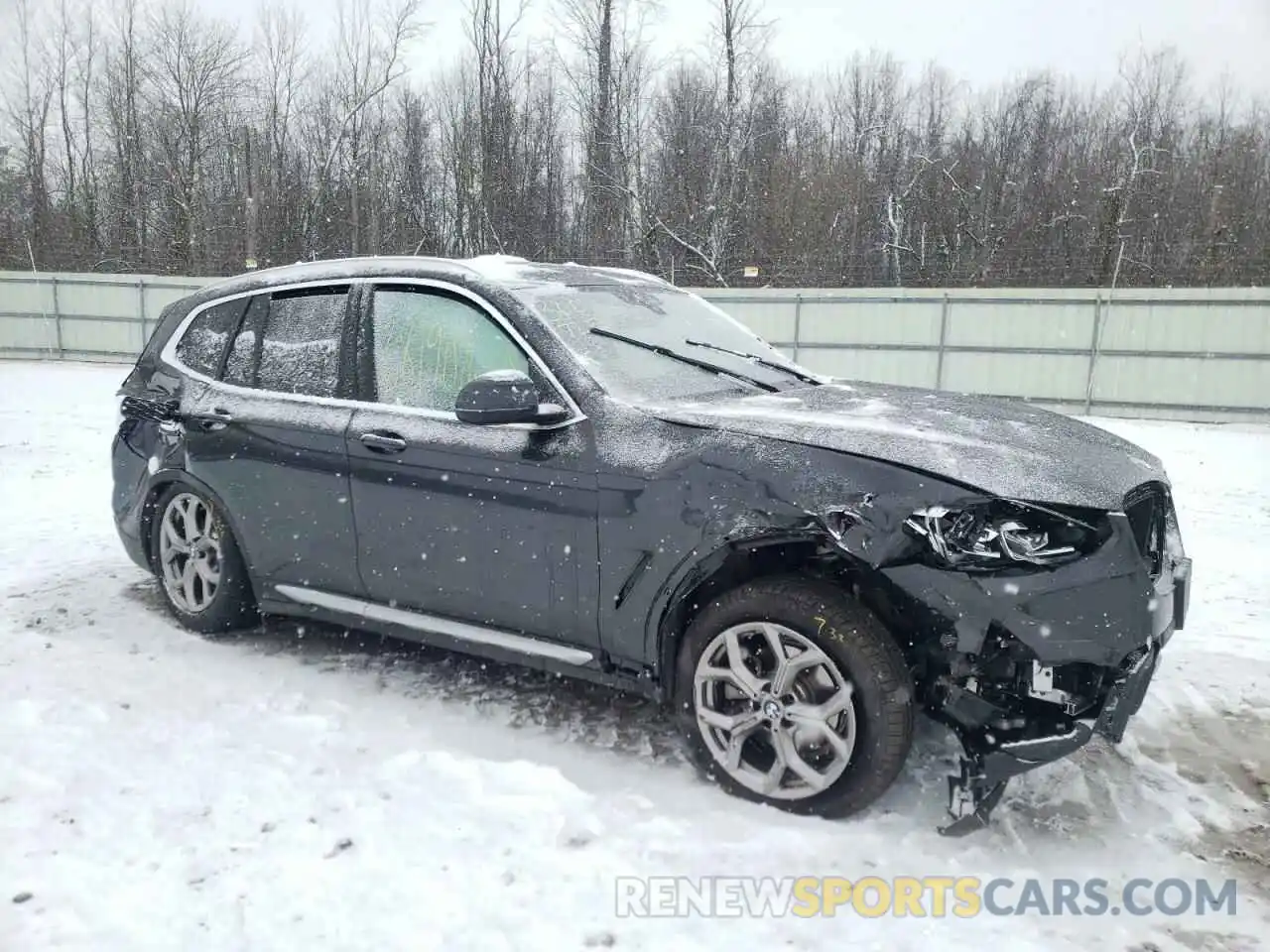 9 Photograph of a damaged car 5UX53DP05N9J11607 BMW X3 2022