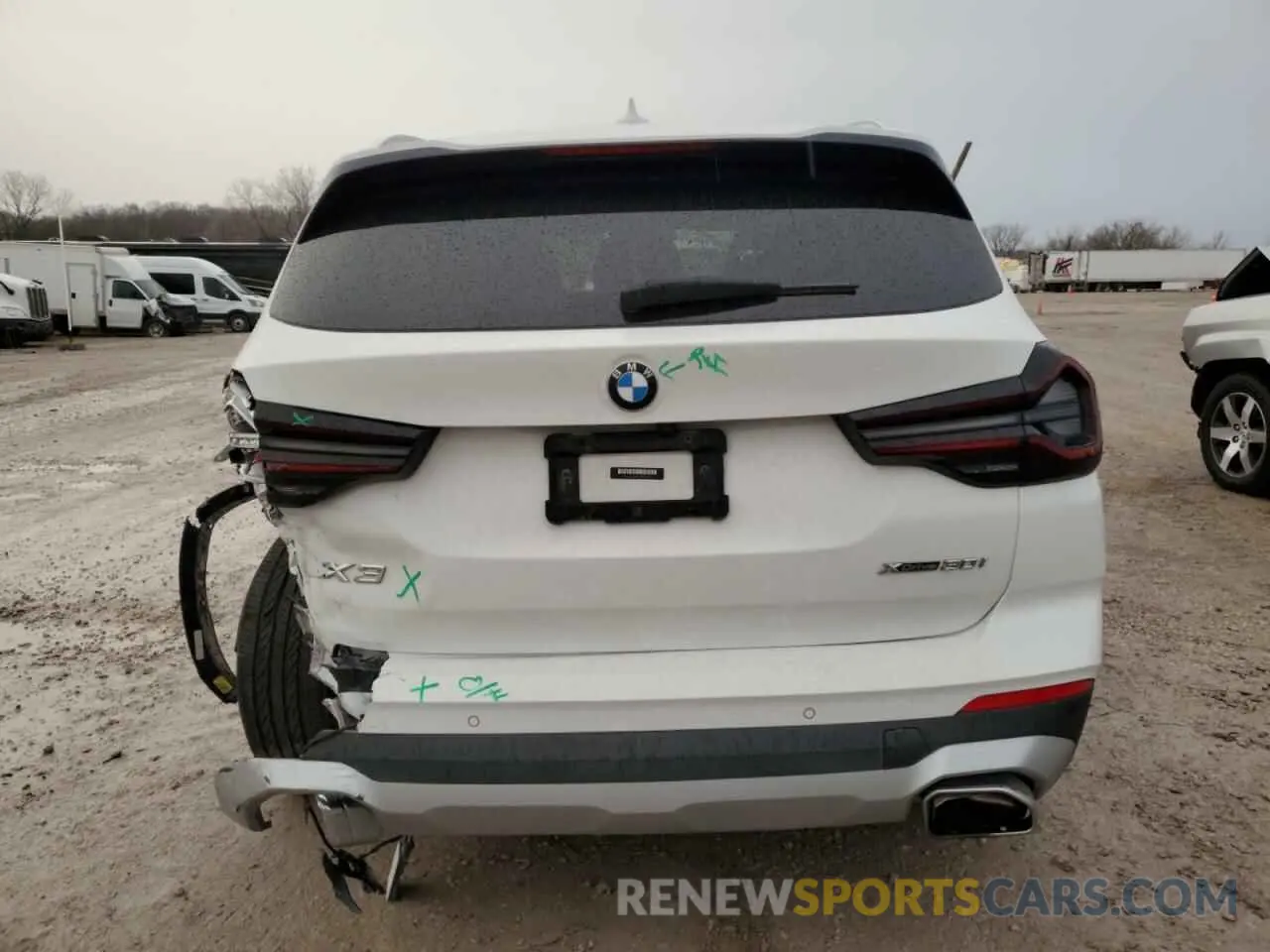 6 Photograph of a damaged car 5UX53DP05N9L24279 BMW X3 2022