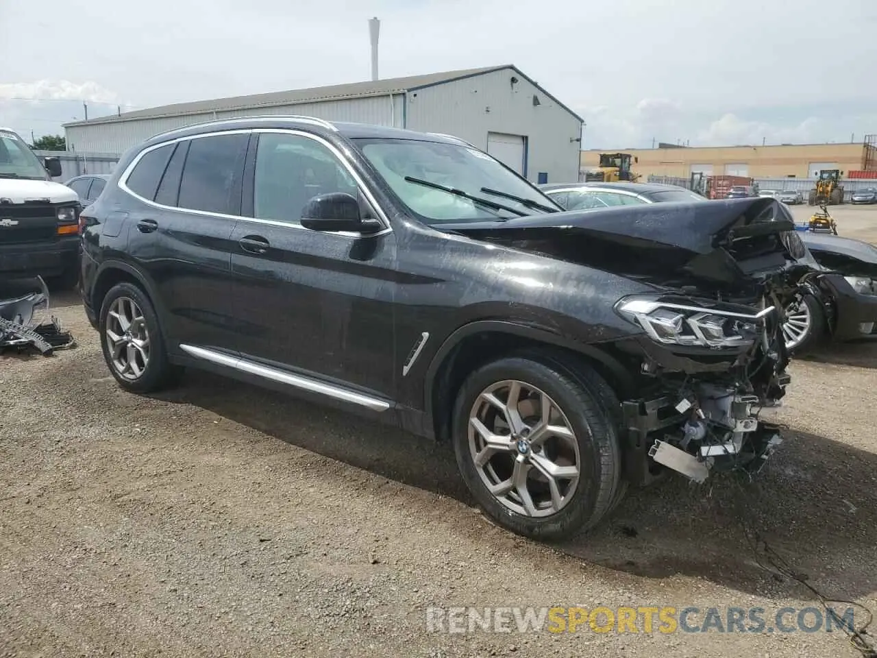4 Photograph of a damaged car 5UX53DP05N9L47772 BMW X3 2022