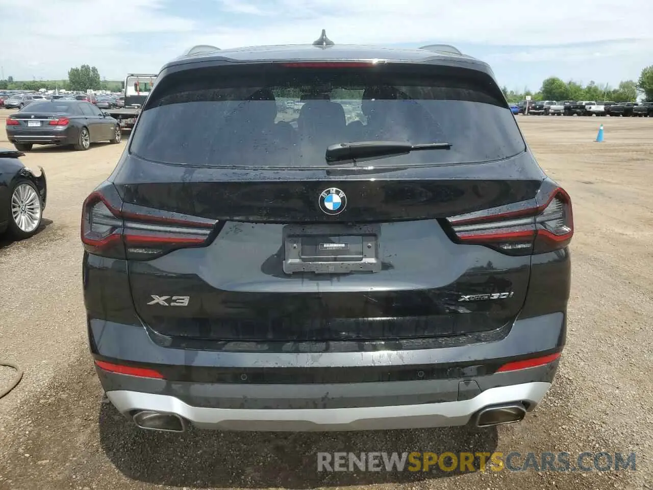 6 Photograph of a damaged car 5UX53DP05N9L47772 BMW X3 2022