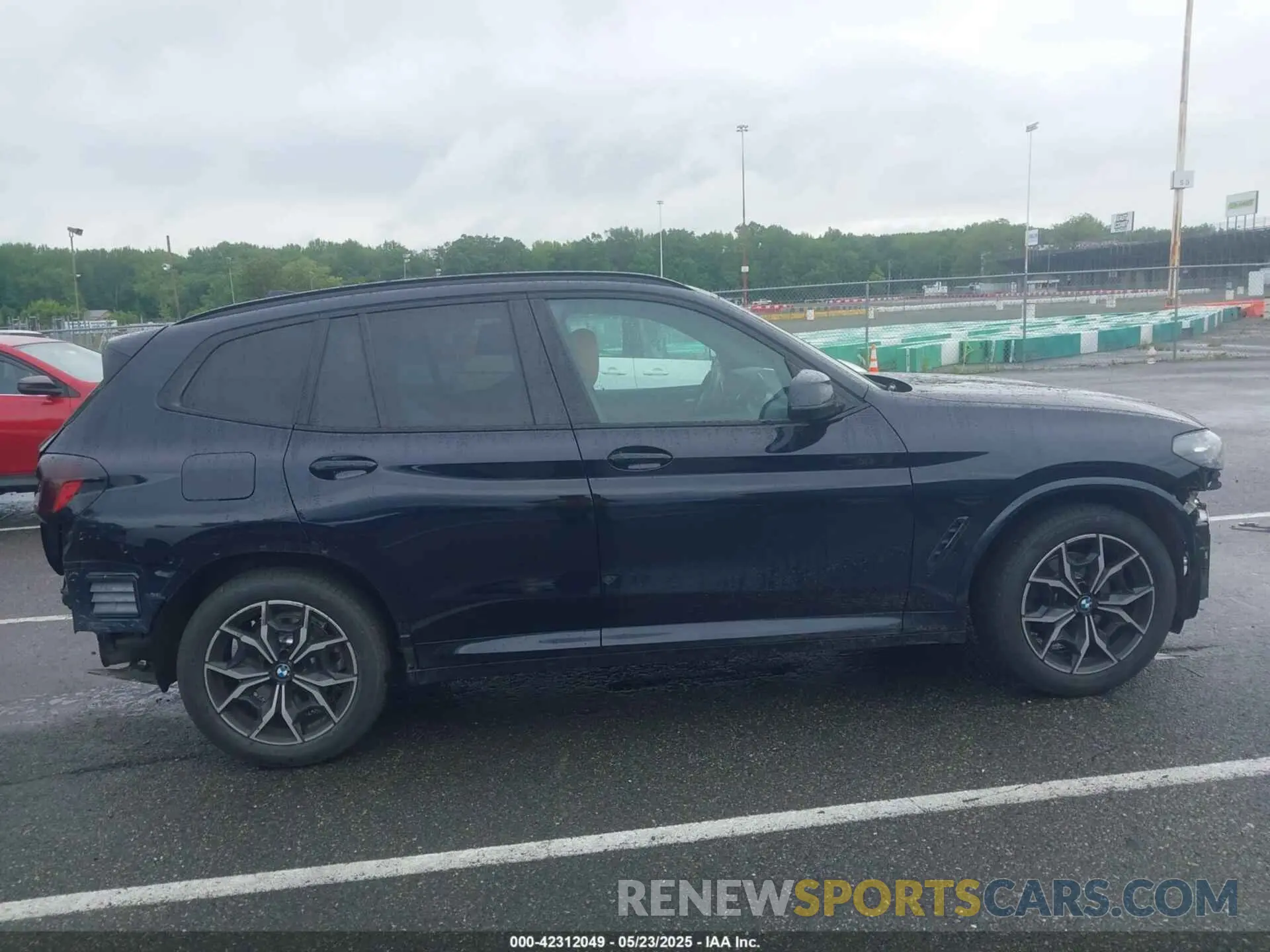 14 Photograph of a damaged car 5UX53DP05N9M46219 BMW X3 2022