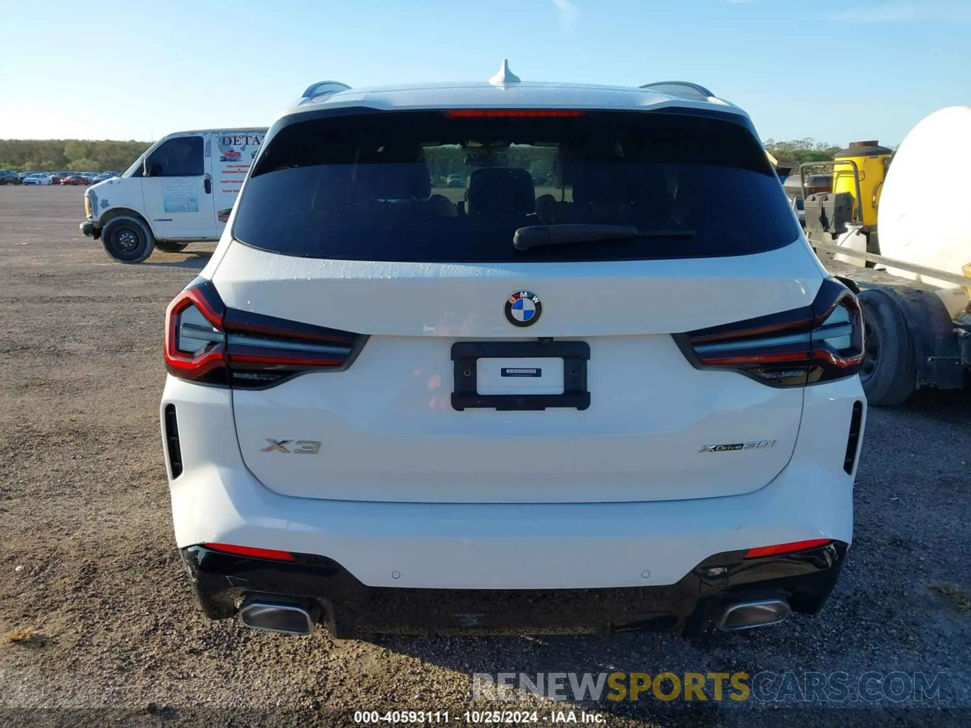 16 Photograph of a damaged car 5UX53DP05N9M66356 BMW X3 2022