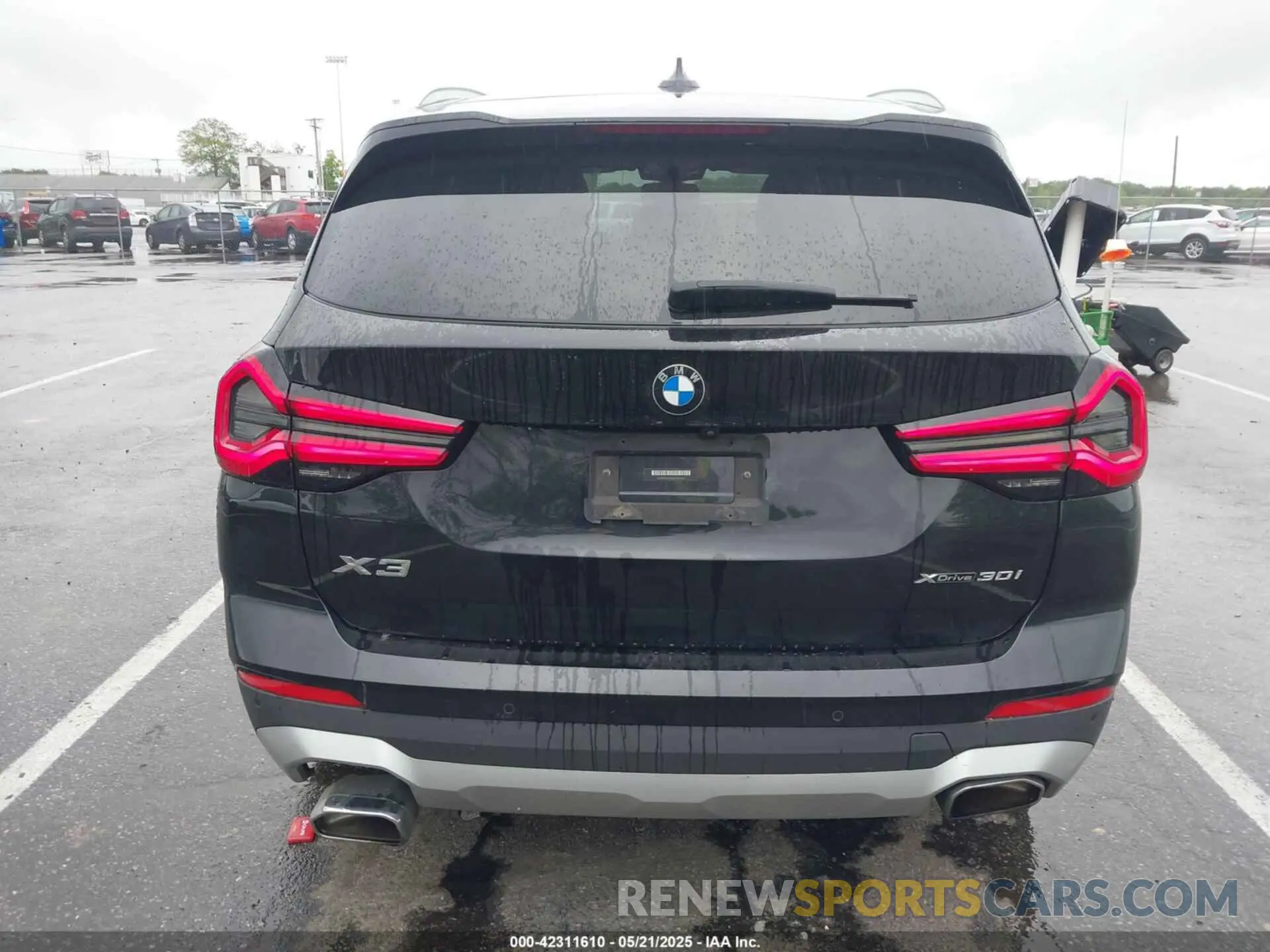 16 Photograph of a damaged car 5UX53DP06N9J37455 BMW X3 2022