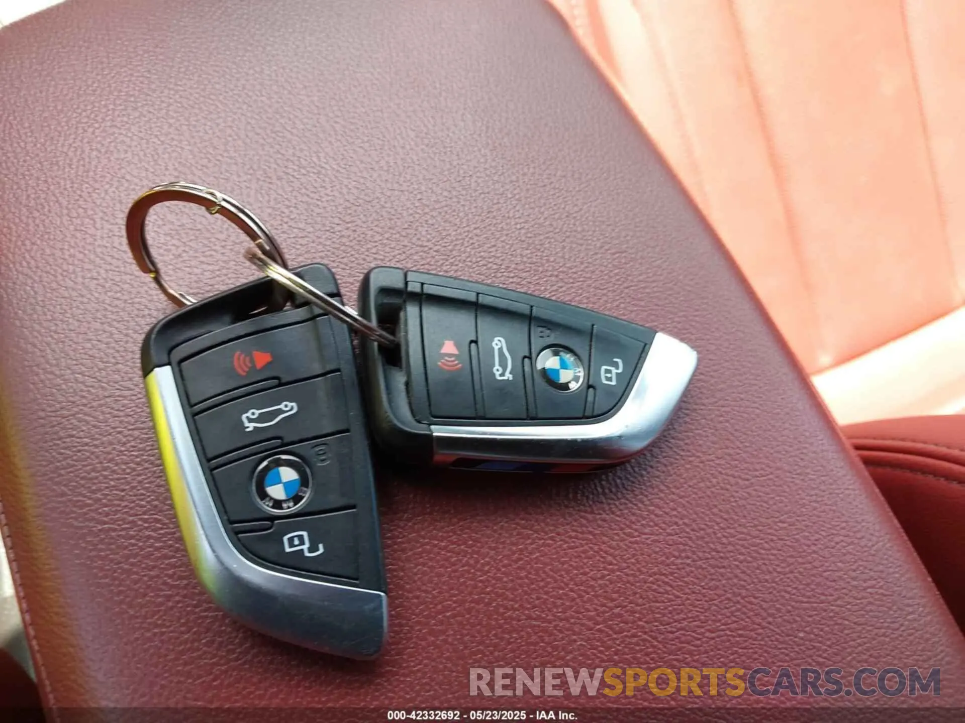 11 Photograph of a damaged car 5UX53DP06N9K02837 BMW X3 2022