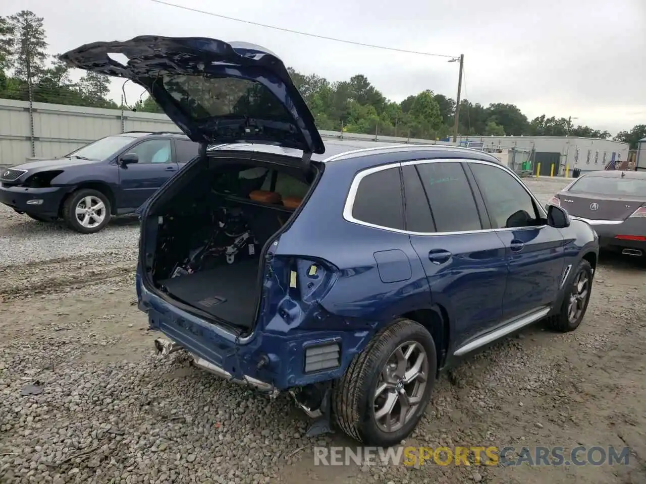 4 Photograph of a damaged car 5UX53DP06N9L46890 BMW X3 2022