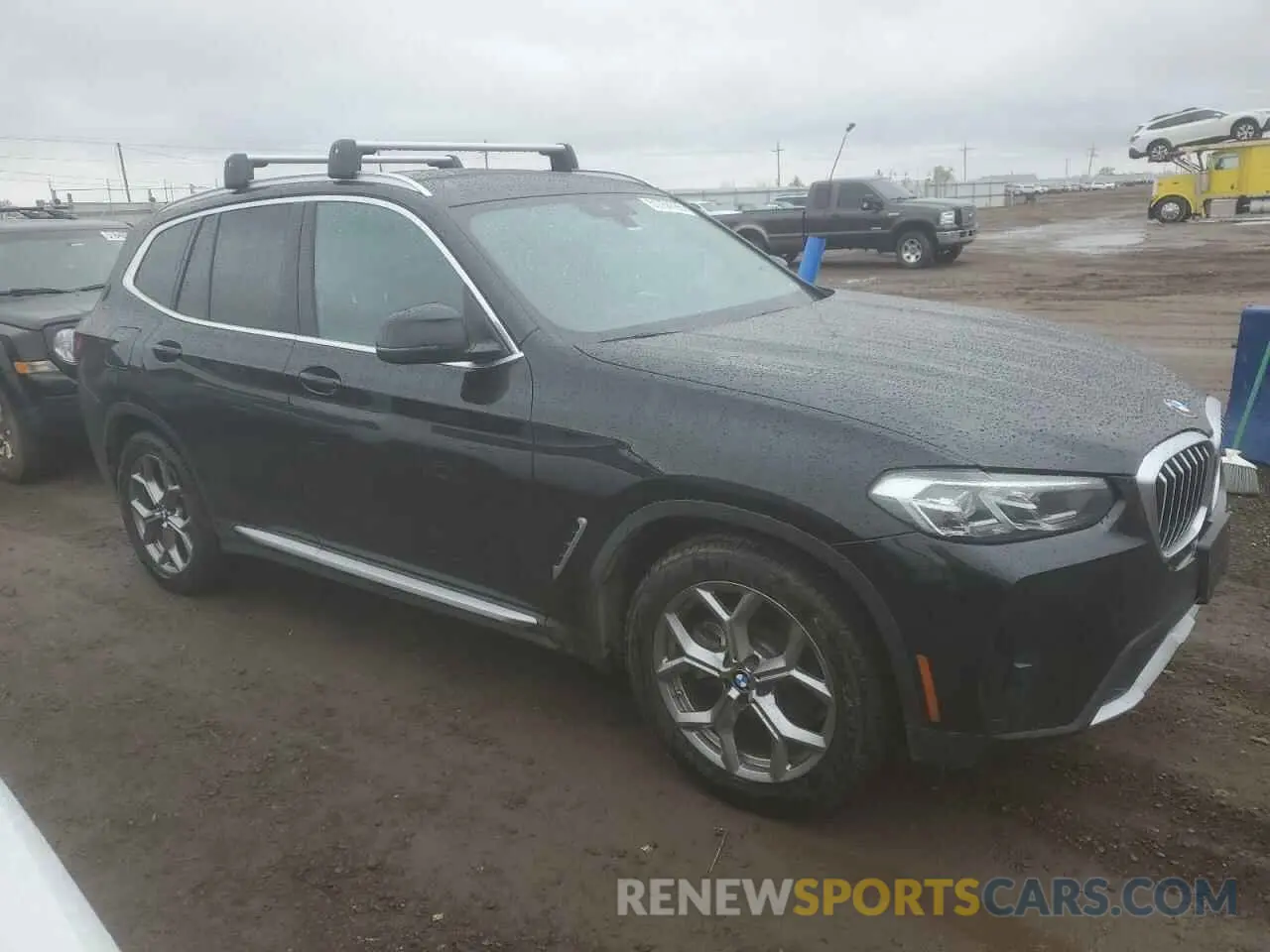 4 Photograph of a damaged car 5UX53DP06N9L69411 BMW X3 2022