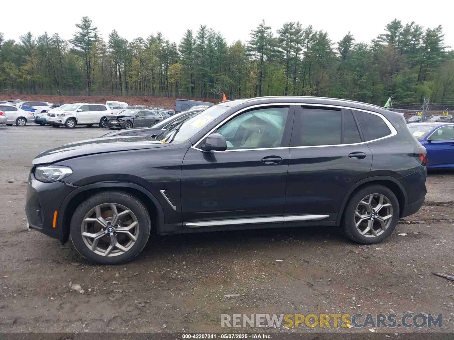 14 Photograph of a damaged car 5UX53DP07N9J81478 BMW X3 2022