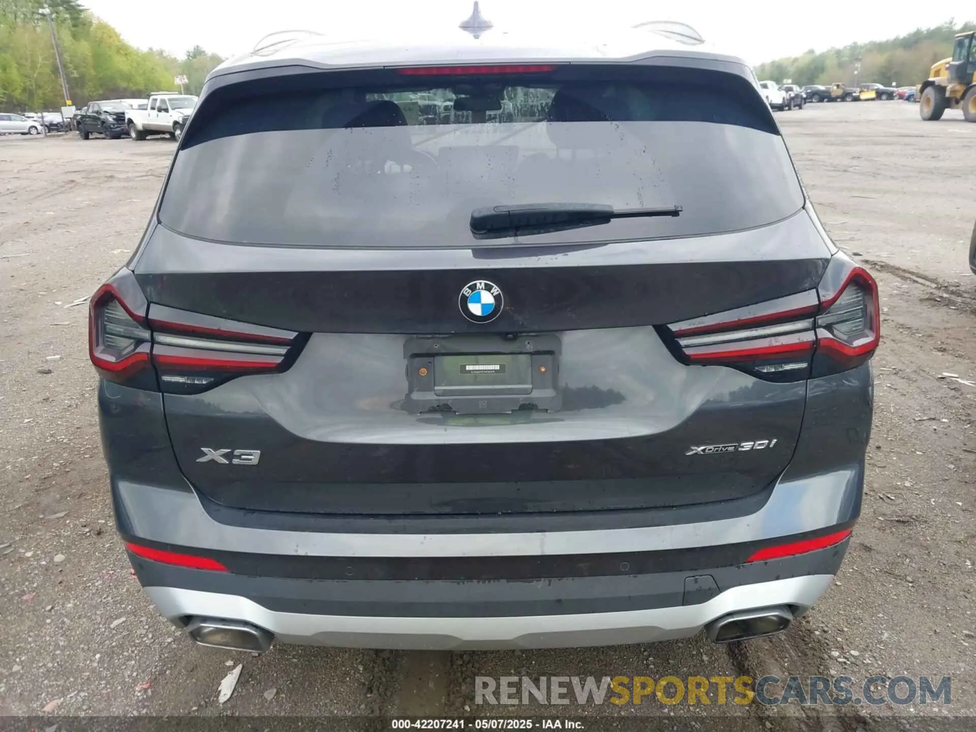 16 Photograph of a damaged car 5UX53DP07N9J81478 BMW X3 2022