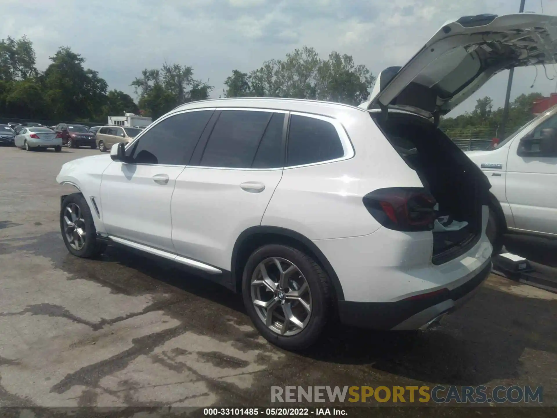 3 Photograph of a damaged car 5UX53DP08N9K21857 BMW X3 2022