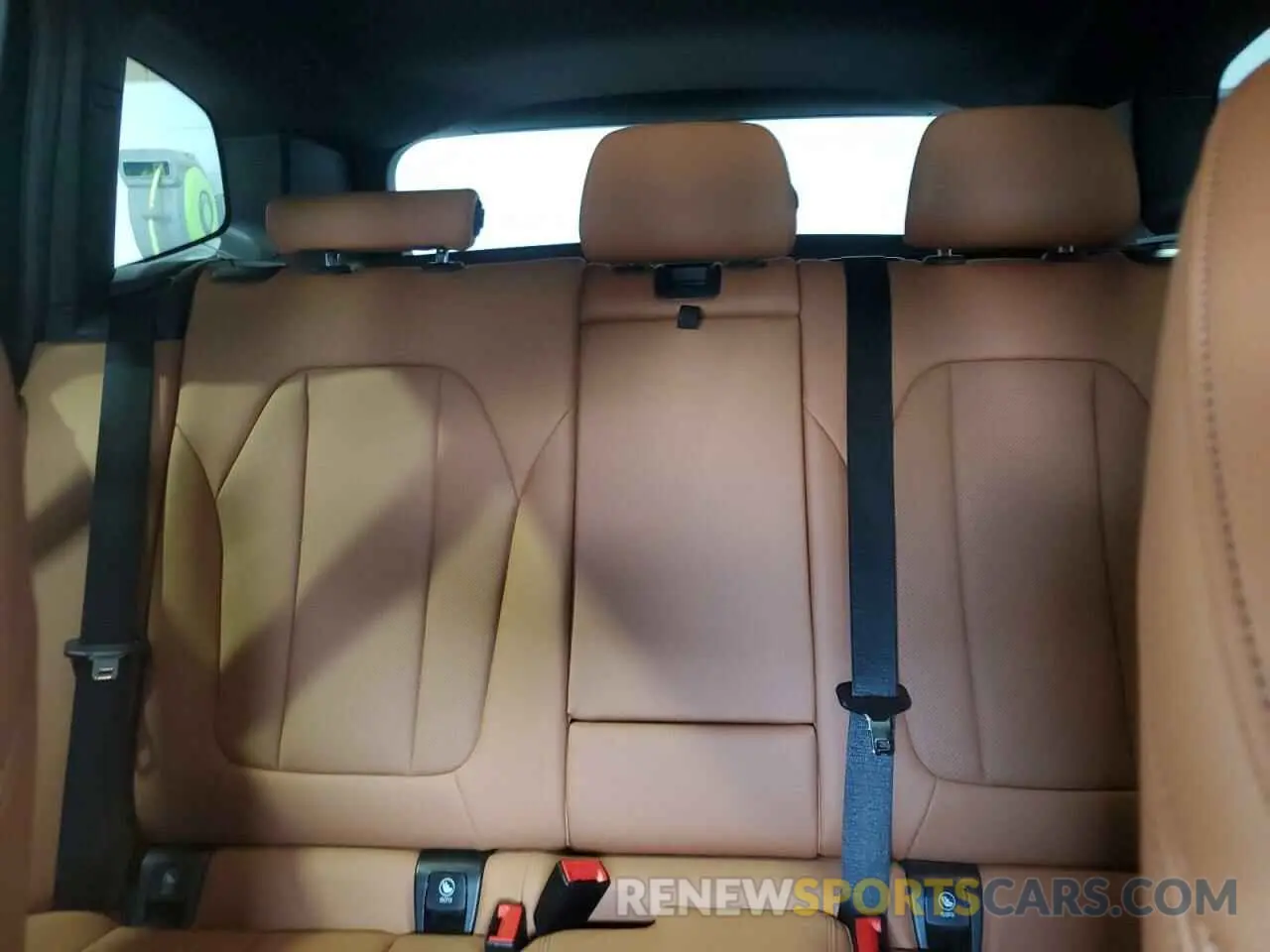10 Photograph of a damaged car 5UX53DP08N9K59153 BMW X3 2022