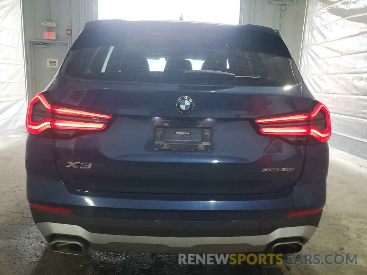 6 Photograph of a damaged car 5UX53DP08N9K59153 BMW X3 2022
