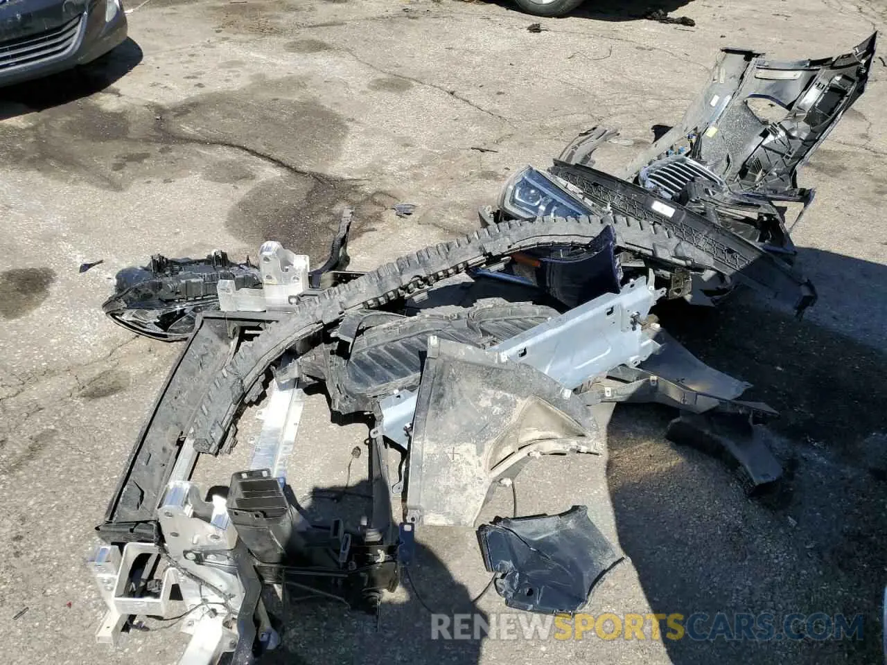 13 Photograph of a damaged car 5UX53DP08N9M83670 BMW X3 2022