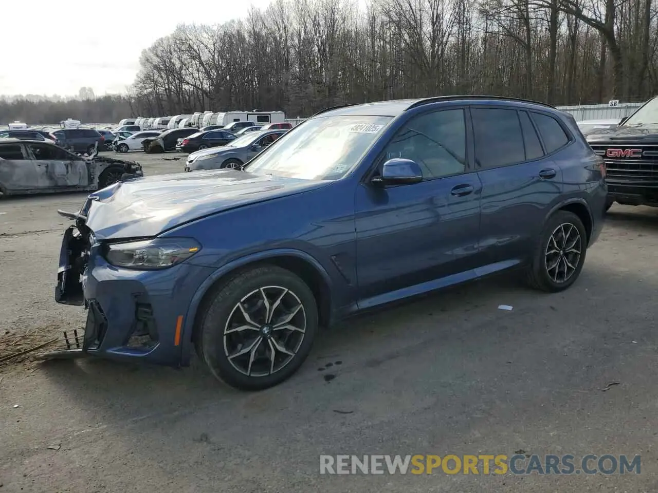1 Photograph of a damaged car 5UX53DP08N9N42135 BMW X3 2022