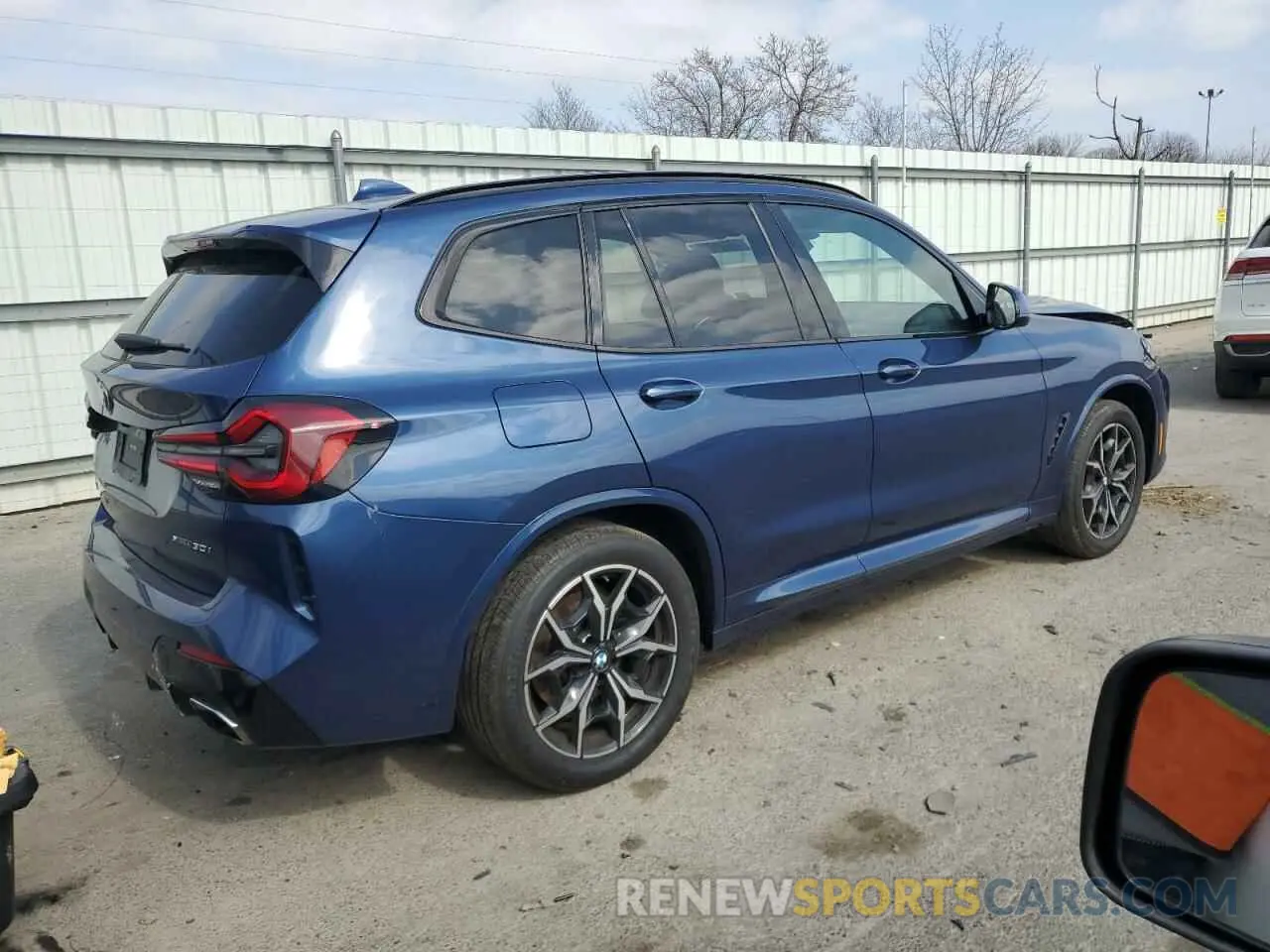 3 Photograph of a damaged car 5UX53DP08N9N42135 BMW X3 2022