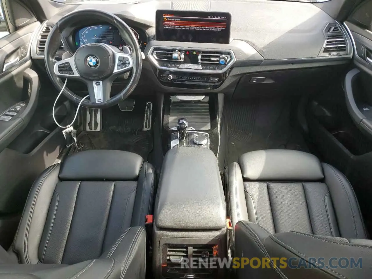 8 Photograph of a damaged car 5UX53DP08N9N42135 BMW X3 2022