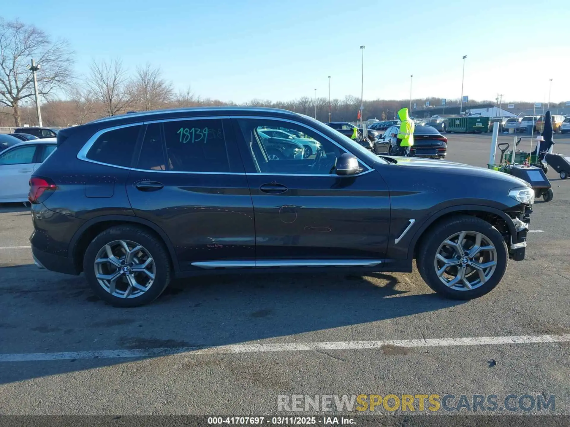 13 Photograph of a damaged car 5UX53DP09N9K25853 BMW X3 2022