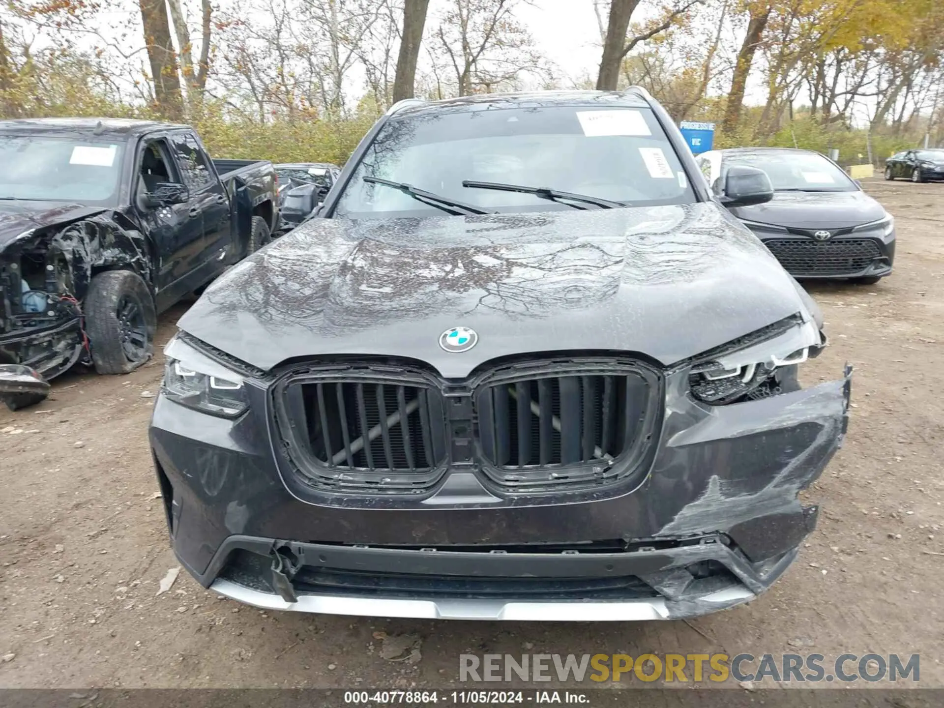 12 Photograph of a damaged car 5UX53DP09N9K53992 BMW X3 2022