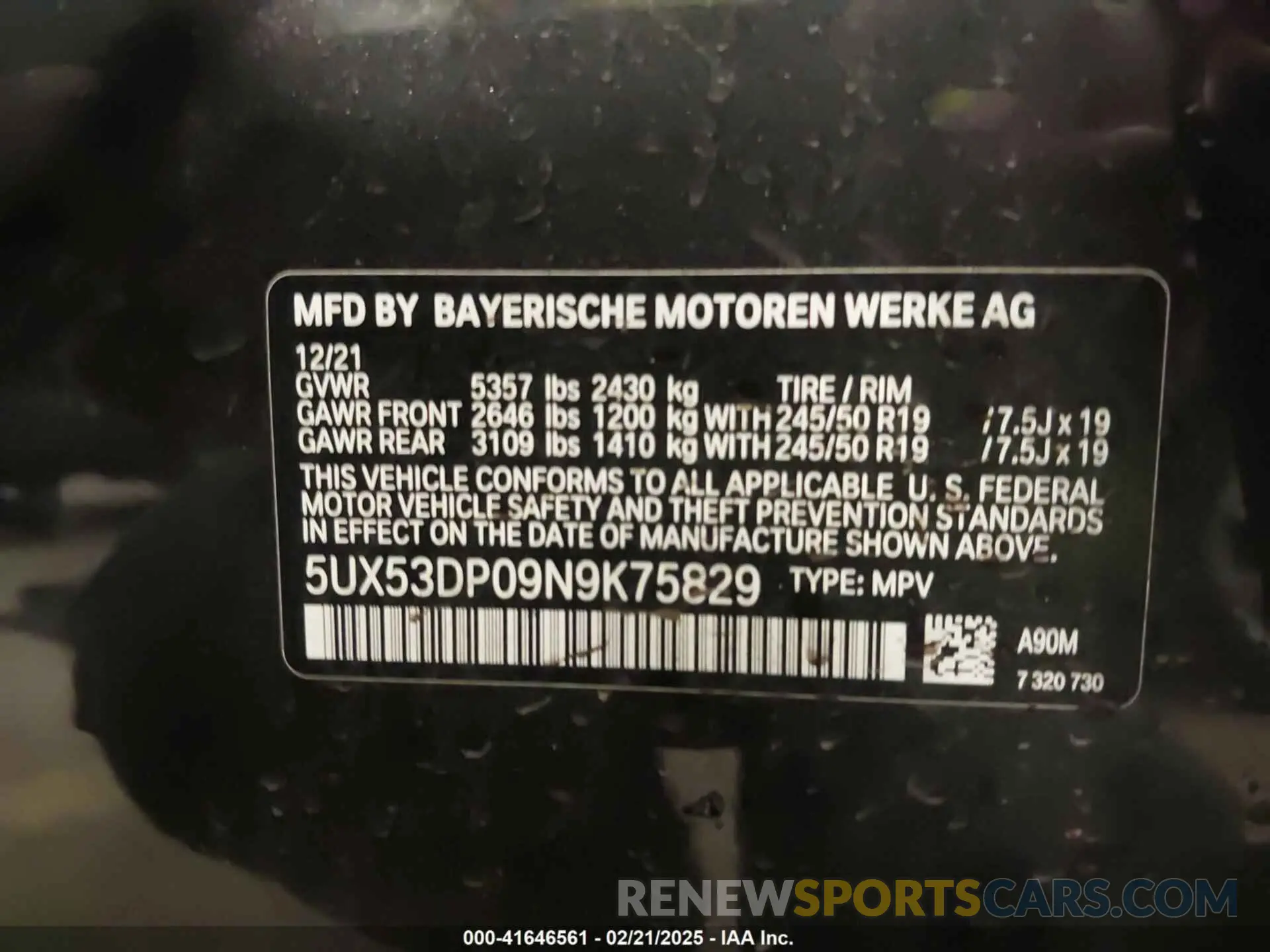9 Photograph of a damaged car 5UX53DP09N9K75829 BMW X3 2022