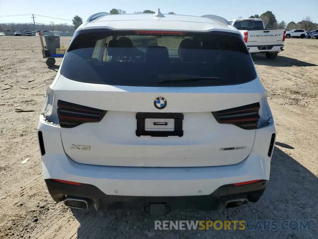 6 Photograph of a damaged car 5UX53DP09N9L66860 BMW X3 2022