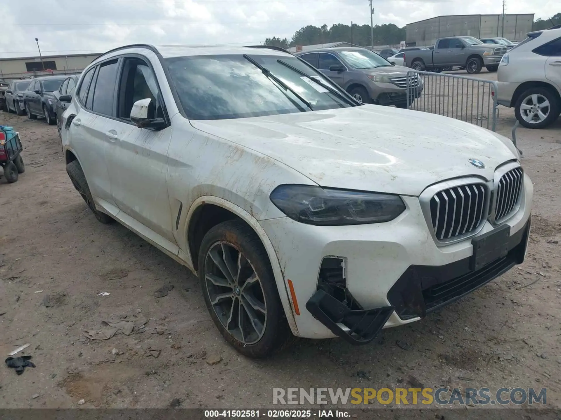 1 Photograph of a damaged car 5UX53DP09N9M44229 BMW X3 2022