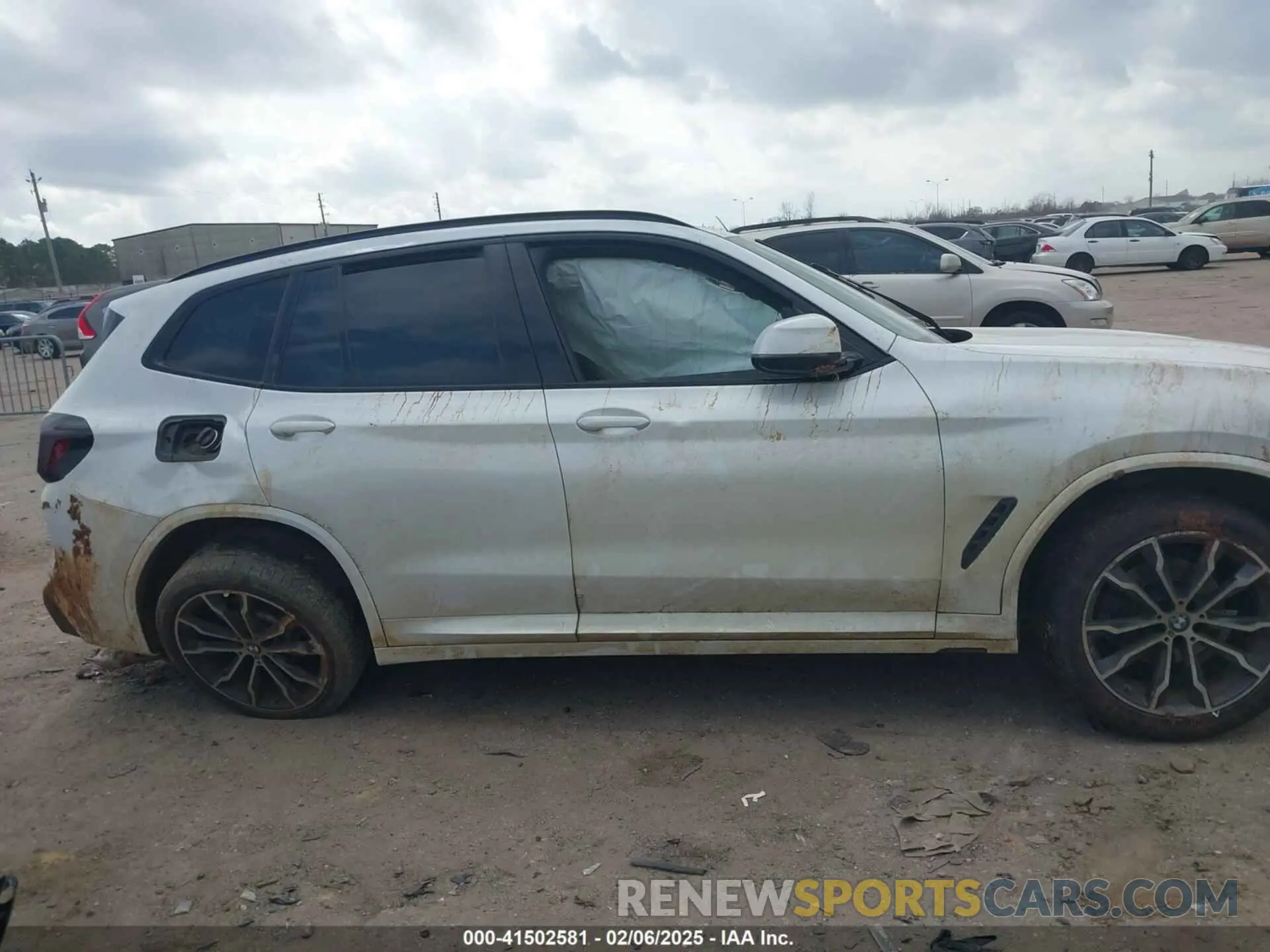 12 Photograph of a damaged car 5UX53DP09N9M44229 BMW X3 2022