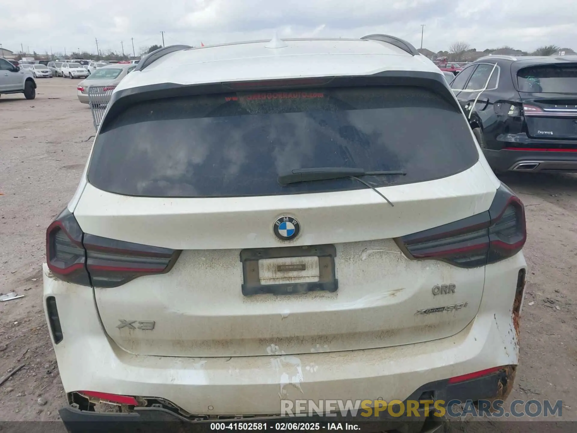 15 Photograph of a damaged car 5UX53DP09N9M44229 BMW X3 2022