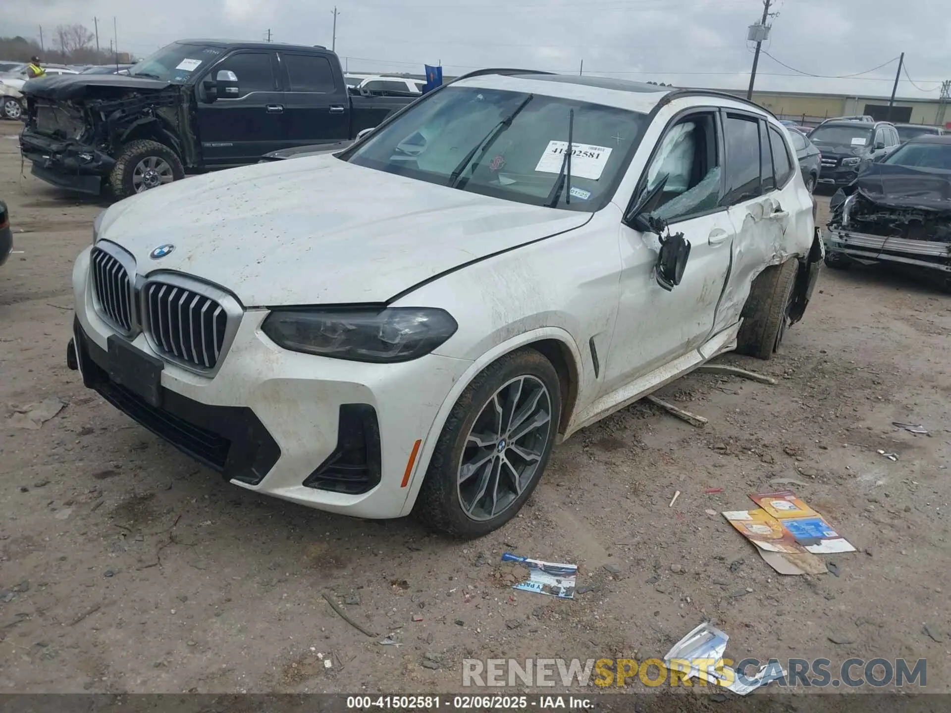 2 Photograph of a damaged car 5UX53DP09N9M44229 BMW X3 2022