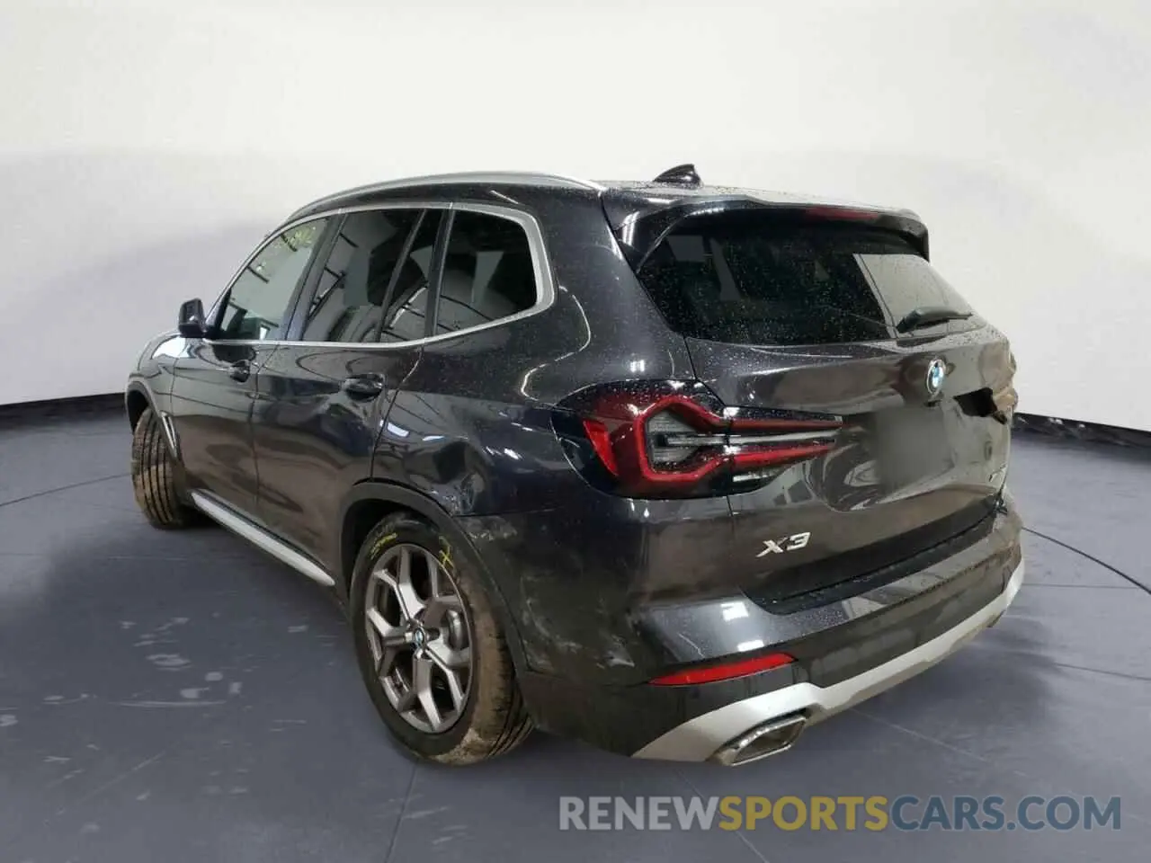 3 Photograph of a damaged car 5UX53DP09N9M95858 BMW X3 2022
